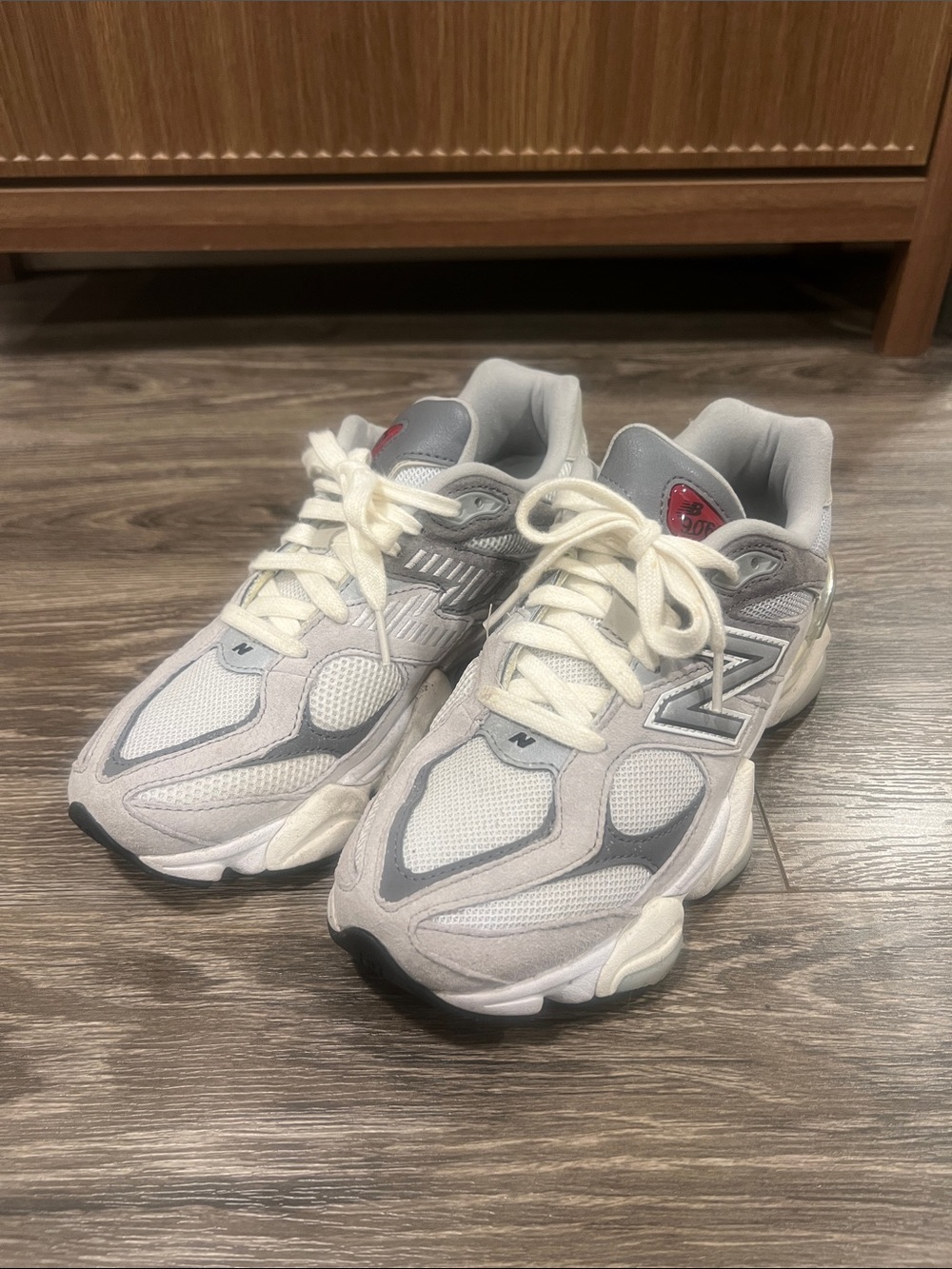 New Balance 9060 light grey